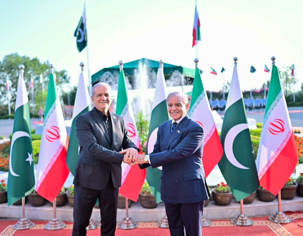 Iranian president arrives in Islamabad on official visit